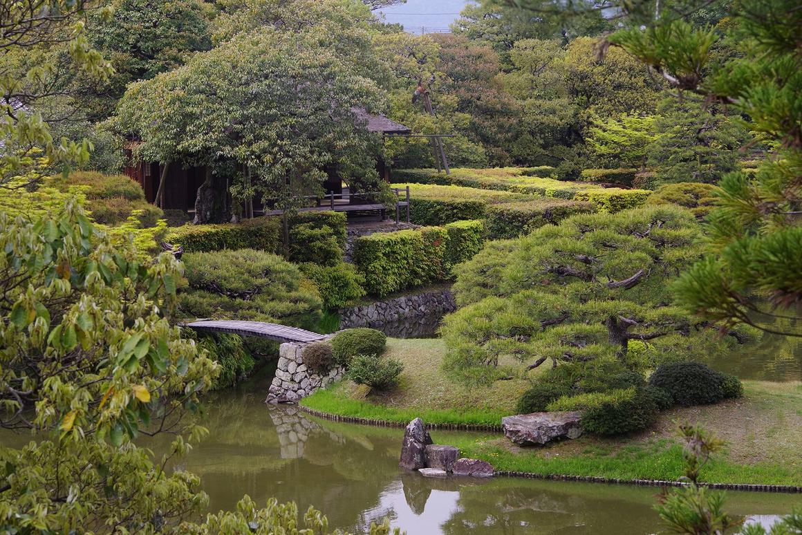 <br> © Katsura et ses jardins, un mythe de l’architecture japonaise - Philippe Bonnin	